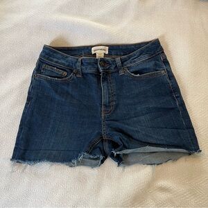 Good threads denim jean shorts size 26